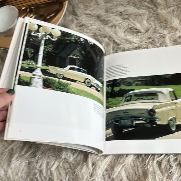 Ford T-Bird By Malcom Birkitt Osprey Automotive 128 Pages Filled With Photos - Picture 15 of 17
